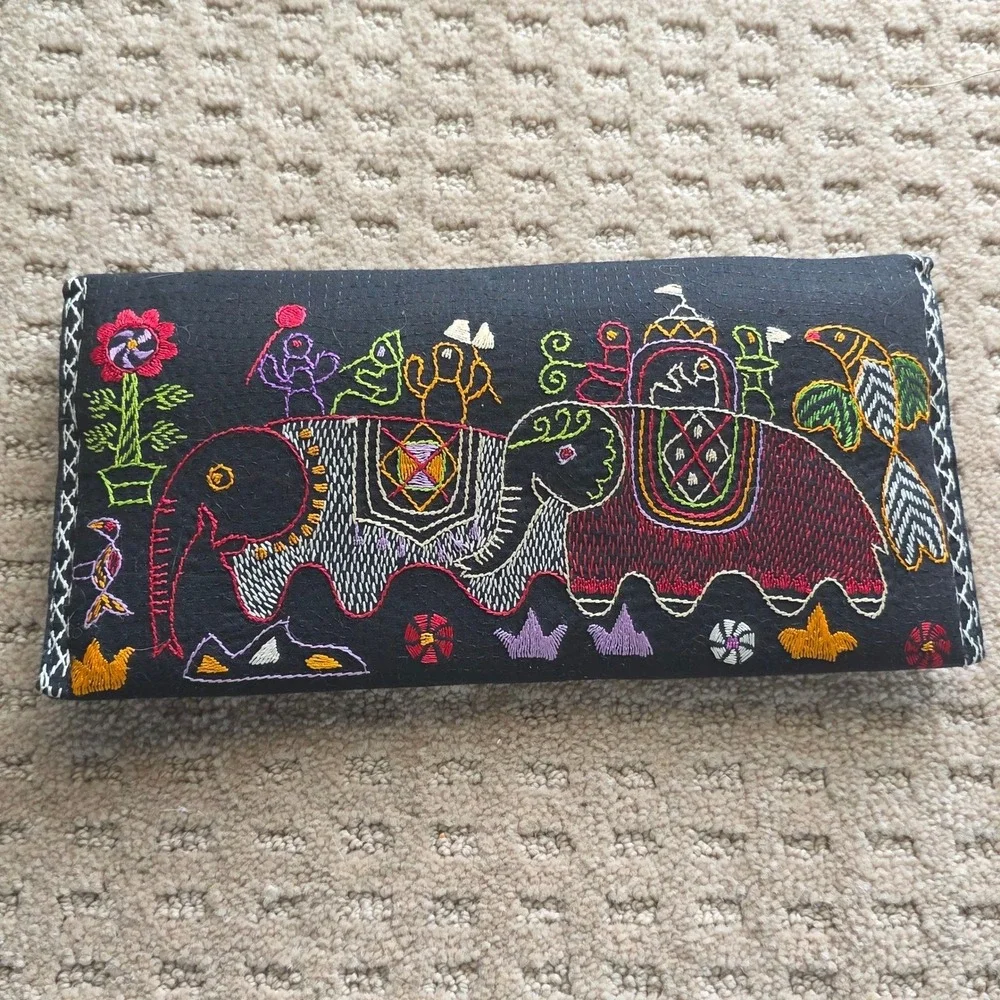 Suzanni‎ 100% Bangladesh needle embroidered clutch animal print